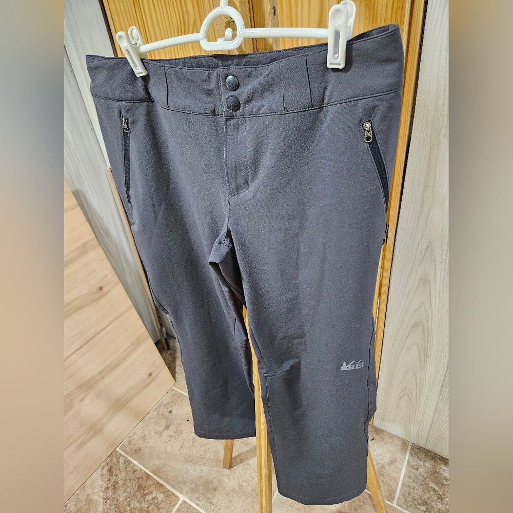 REI Womens Activator soft shell pants - Picture 5 of 6